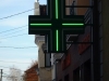 Zöld patika kereszt LED világítással